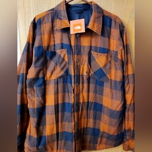 The North Face NWT Men's Reversible Rust/Navy insulated flannel Jacket - Large